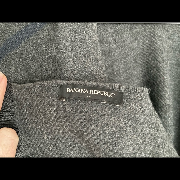 Banana republic poncho gray - Picture 3 of 4